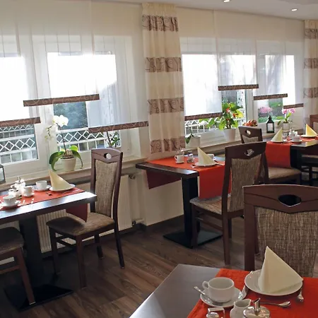 Haus Waldfrieden, Meinecardplus Inklusive بيت ضيافة 3*